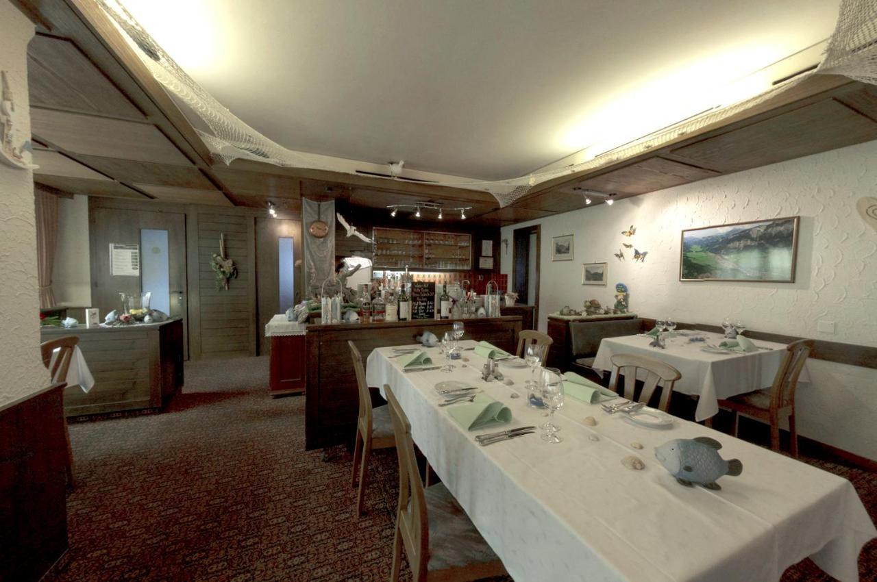 Gasthaus Post Muotathal Buitenkant foto